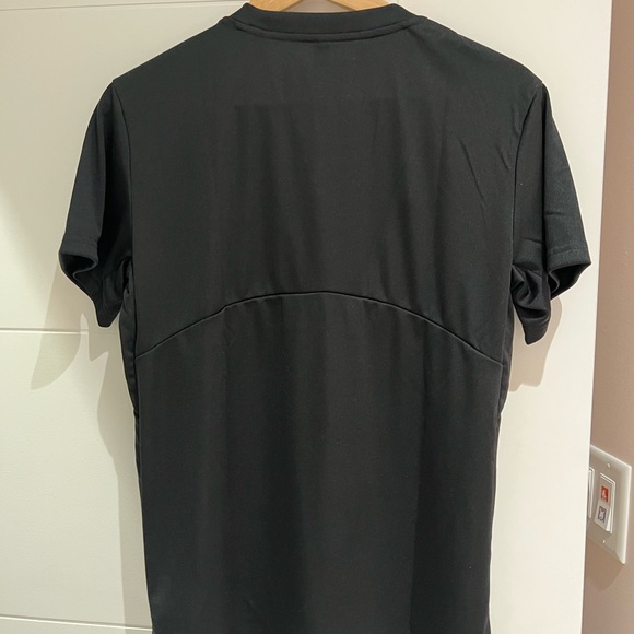 Black adidas sports tshirt - Picture 5 of 6